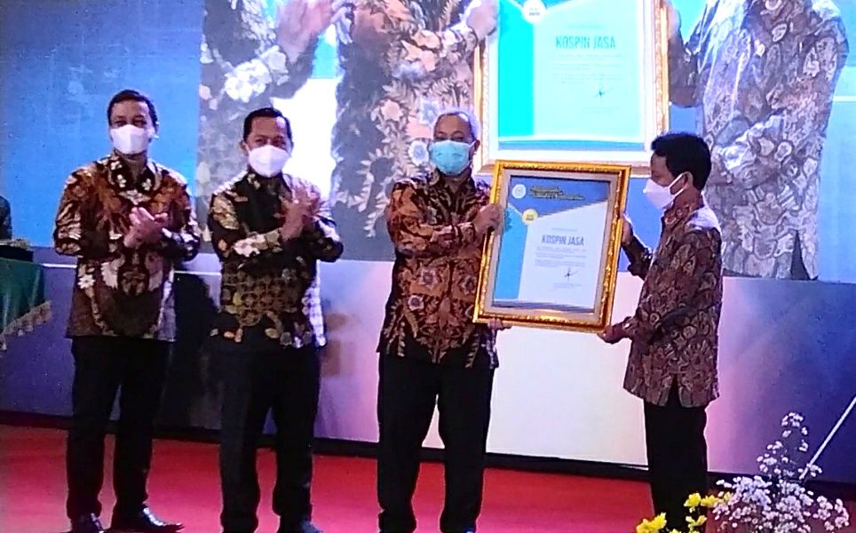 Koperasi Kospin JASA Terima Penghargaan Anugerah Senator Indonsia dari DPD RI